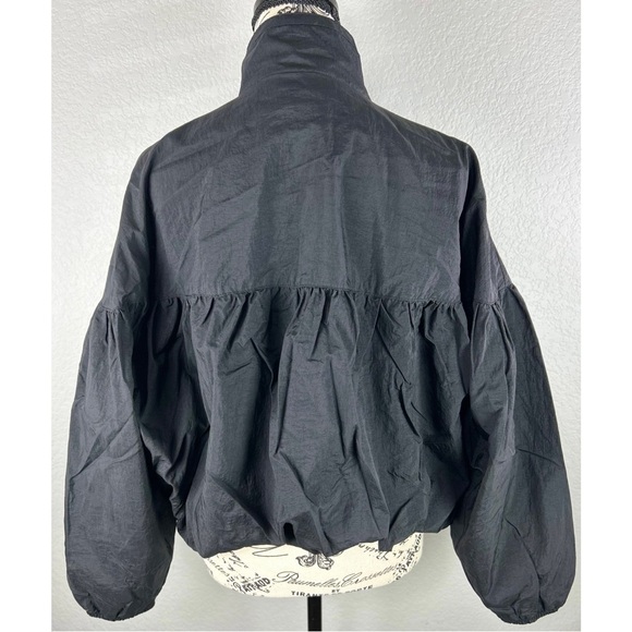 Free People Women’s Black Balloon Long Sleeve Full Zip Bomber Jacket, size Small - Picture 5 of 14